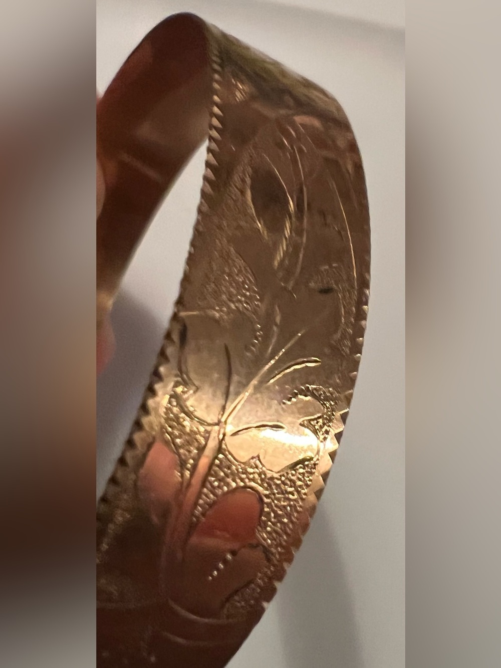 Rose Gold color Authentic vintage Etched “Victorian belt” Bracelet as-is Bangle - Picture 9 of 14